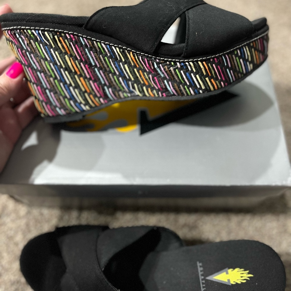 BN Volatile Black sz 9 multi color wedges!